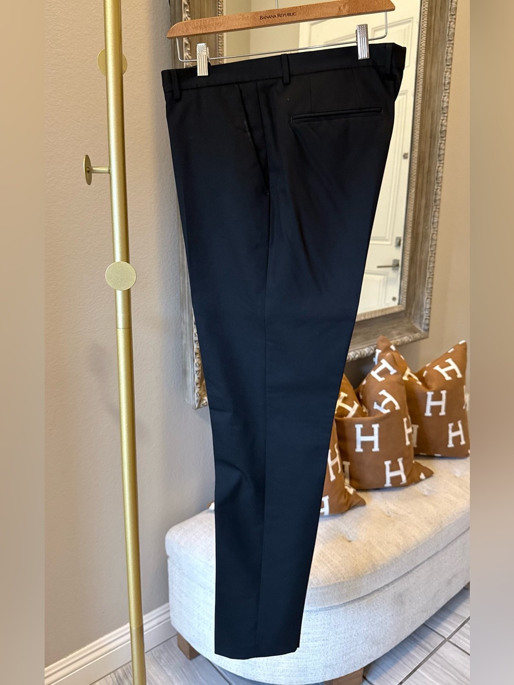 Zara Men's Black Dress Trousers - Slim Tailored